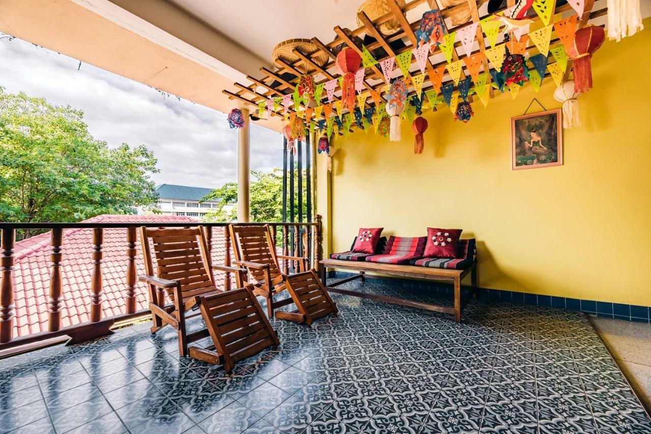 At Phra Sing Hotel Chiang Mai Exterior photo